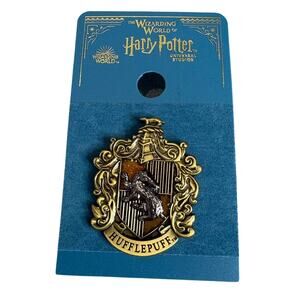Universal Studios Wizarding World of Harry Potter Hufflepuff Pin